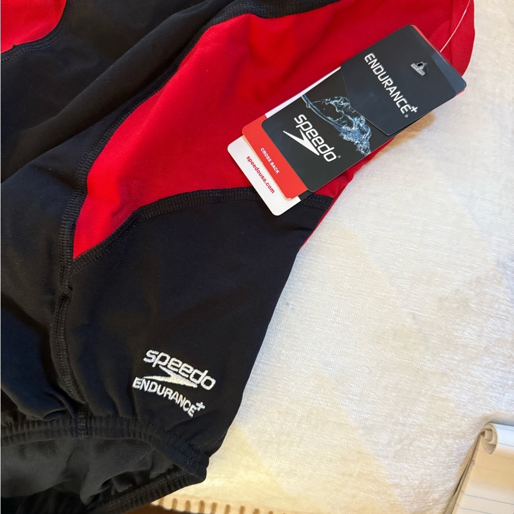 NWT Speedo Women's Swimsuit One Piece Endurance Adult Team Colors Red/Black 38 - Picture 3 of 6